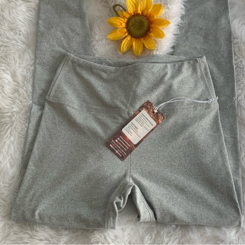 KYODAN outdoor 72% soft brushed gray nylon ladies leggings NWT in size P…